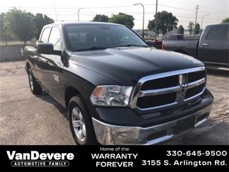 Used 2017 RAM 1500 Classic SLT image 1