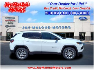 Used 2022 Jeep Compass Latitude image 1