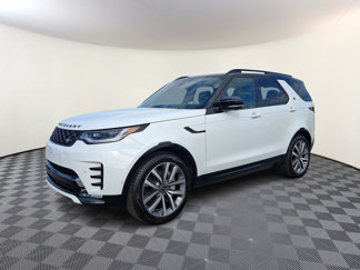 Used 2025 Land Rover Discovery Dynamic SE image 1