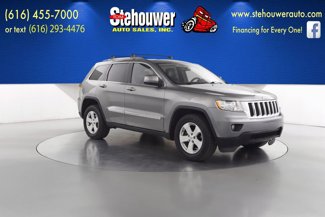 Used 2011 Jeep Grand Cherokee Laredo image 1