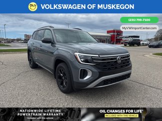 New 2025 Volkswagen Atlas Peak Edition SE image 1