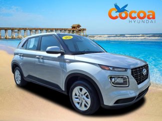 Used 2021 Hyundai Venue SE image 1