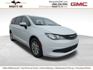 Used 2022 Chrysler Voyager LX image 1
