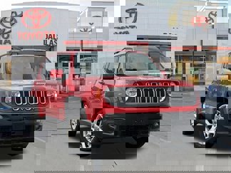 Used 2016 Jeep Renegade Latitude image 1