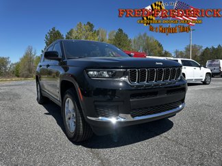 New 2025 Jeep Grand Cherokee L Laredo image 1