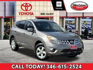Used 2013 Nissan Rogue S w/ Special Edition Pkg image 1