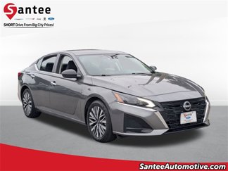 Used 2024 Nissan Altima 2.5 SV image 1