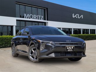 New 2025 Kia K4 LXS image 1