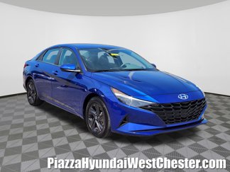 Used 2023 Hyundai Elantra SEL w/ Cargo Package image 1