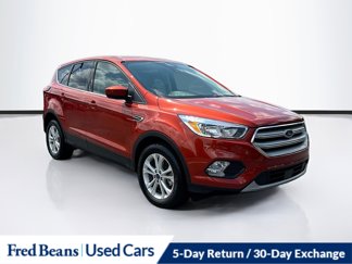 Used 2019 Ford Escape SE image 1