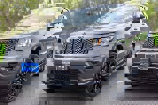 Used 2021 Jeep Grand Cherokee Laredo X image 1