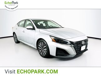 Used 2023 Nissan Altima 2.5 SV image 1