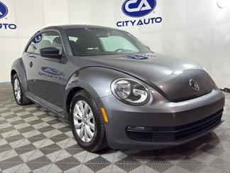Used 2014 Volkswagen Beetle 1.8T image 1