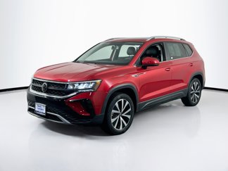 Used 2022 Volkswagen Taos SE image 1