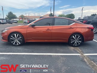 Used 2020 Nissan Altima 2.5 SR image 1