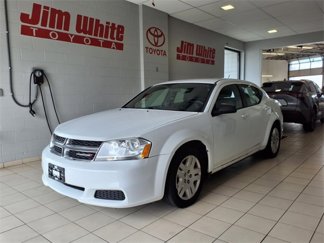 Used 2014 Dodge Avenger SE image 1