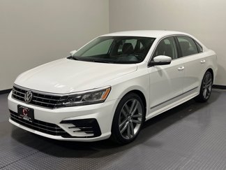 Used 2016 Volkswagen Passat 1.8T R-Line w/ R-Line Lighting Package image 1