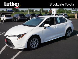 Certified 2022 Toyota Corolla LE image 1