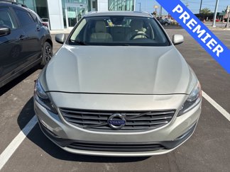 Used 2017 Volvo V60 T5 Premier w/ Convenience Package image 1