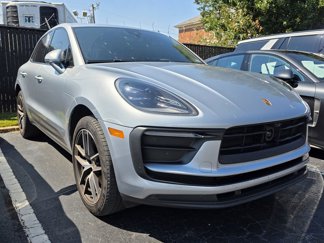 Certified 2023 Porsche Macan Turbo image 1