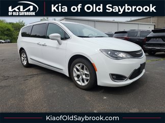 Used 2020 Chrysler Pacifica Touring-L image 1