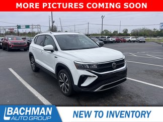Used 2023 Volkswagen Taos SE image 1