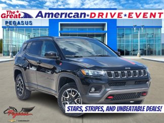 Used 2024 Jeep Compass Trailhawk image 1