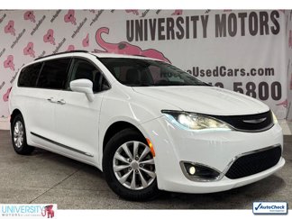 Used 2017 Chrysler Pacifica Touring-L image 1