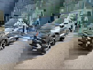 New 2025 Volkswagen Taos SEL image 1