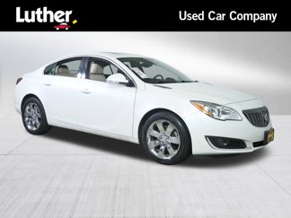 Used 2016 Buick Regal image 1