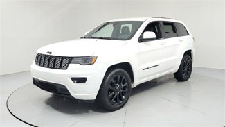 Used 2020 Jeep Grand Cherokee Altitude image 1