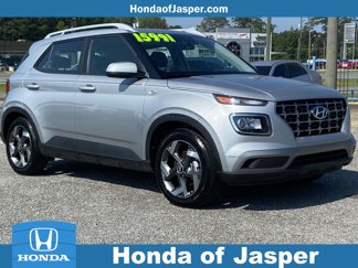 Used 2022 Hyundai Venue SEL image 1