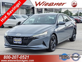 Used 2022 Hyundai Elantra SEL image 1