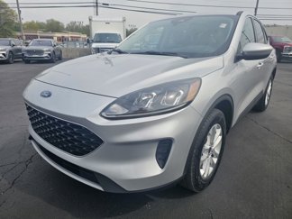 Used 2020 Ford Escape SE image 1