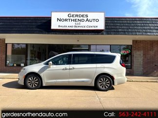 Used 2019 Chrysler Pacifica Touring-L Plus image 1
