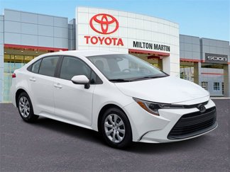 Certified 2023 Toyota Corolla LE image 1