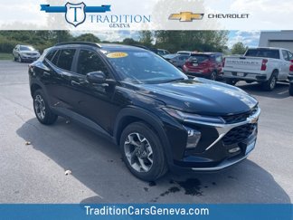 Used 2025 Chevrolet Trax LT image 1