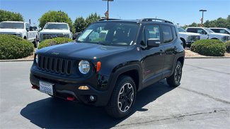 Used 2017 Jeep Renegade Trailhawk w/ Premium Trailhawk Package image 1