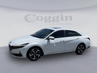 Used 2023 Hyundai Elantra Limited image 1