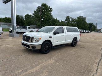 Used 2017 Nissan Titan SV image 1