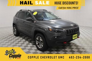 Used 2019 Jeep Cherokee Trailhawk image 1