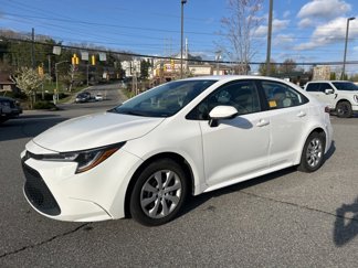 Used 2022 Toyota Corolla LE image 1