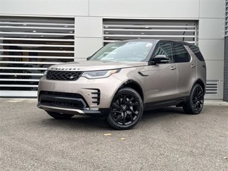 New 2025 Land Rover Discovery Dynamic SE image 1