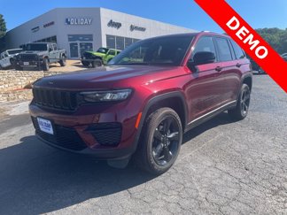 New 2025 Jeep Grand Cherokee Altitude image 1