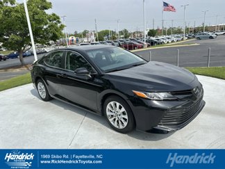 Used 2019 Toyota Camry LE image 1