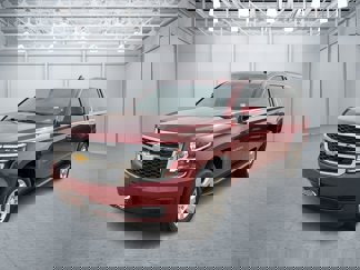 Used 2019 Chevrolet Suburban LT image 1