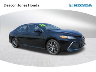 Used 2024 Toyota Camry XLE image 1