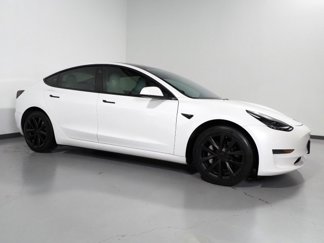 Used 2022 Tesla Model 3 Standard Range image 1