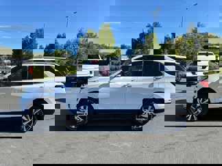 Used 2023 Chevrolet Equinox Premier image 1