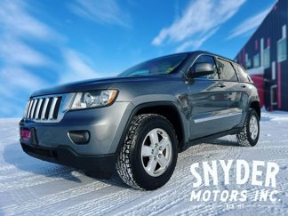 Used 2013 Jeep Grand Cherokee Laredo image 1